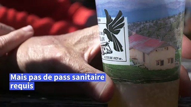 Dans les montagnes de Haute-Savoie, on déjeune en terrasse sans pass sanitaire