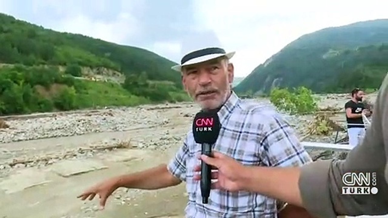 Babaçaylıların evi suya kapıldı