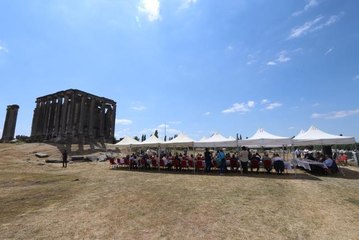 Kültür Varlıkları ve Müzeler Genel Müdürü Yazgı, Aizanoi'de incelemelerde bulundu