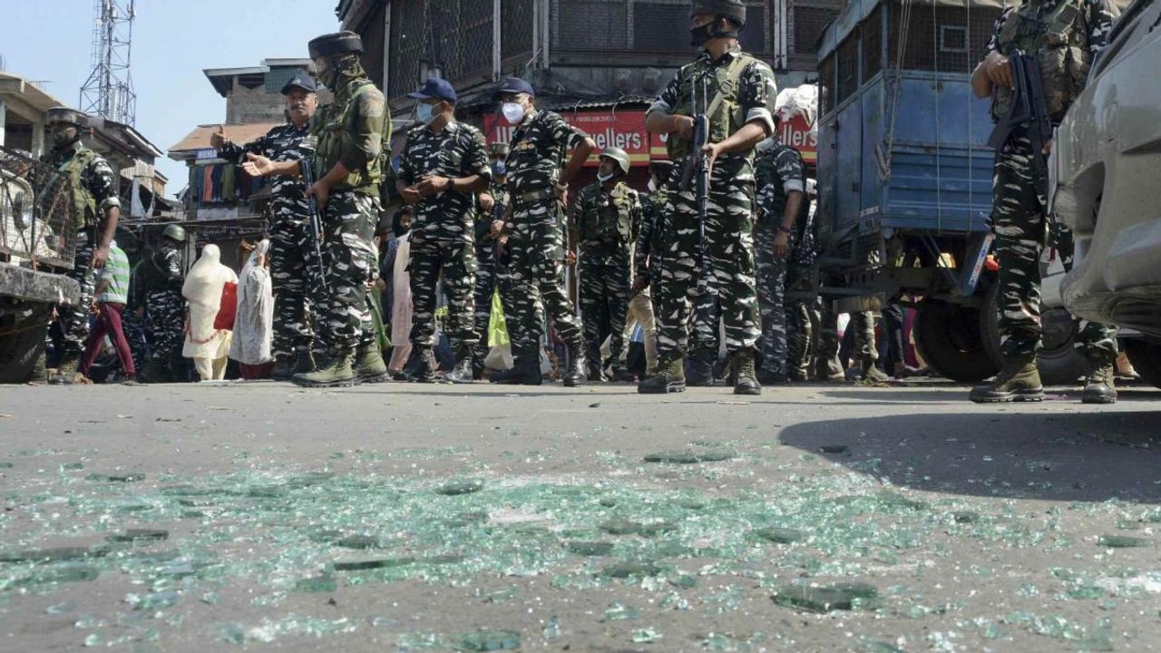 JK: Terrorist attack on CRPF convoy before the I-Day