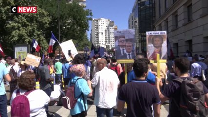 Près de 215.000 manifestants contre le pass sanitaire ce samedi