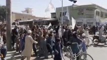 Los talibanes elevan a 23 las capitales de provincia capturadas en Afganistán