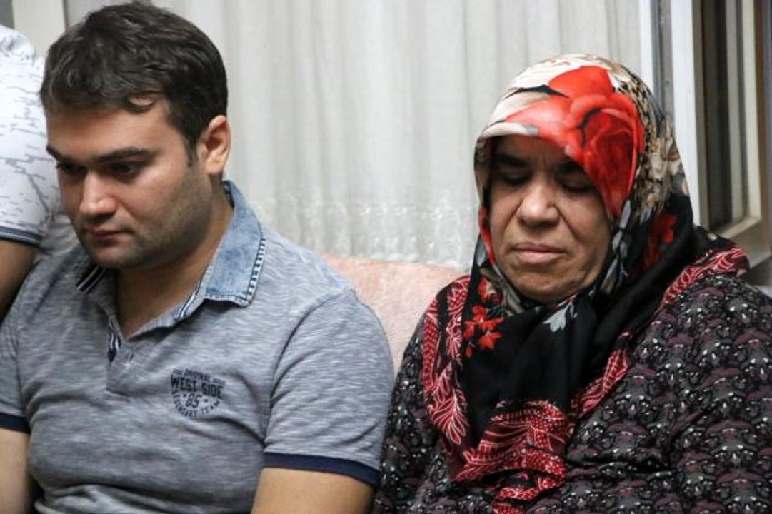 Son dakika haber... Uçak kazasında kahreden detay: Elazığlı pilot, babasının yanına defnedilmek istediğini vasiyet etmiş