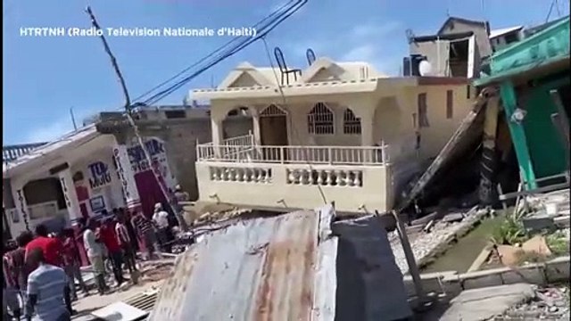 Гаити: число жертв землетрясения растёт