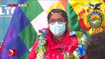 Entre lágrimas Copa y Arce se brindan respaldo más allá del color político