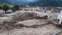 Sel felaketinin yaşandığı Kastamonu, Sinop ve Bartın'da 1 yıllık yağış neredeyse 48 saatte düştü