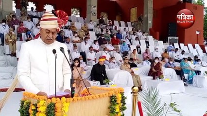 VIDEO : शान से फहराया तिरंगा, गूंजे देश भक्ति के तराने