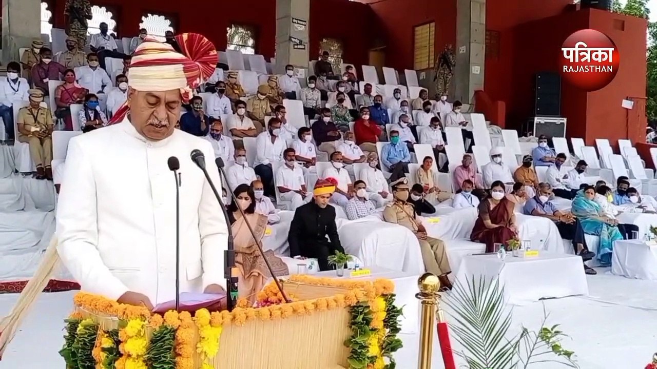 VIDEO : शान से फहराया तिरंगा, गूंजे देश भक्ति के तराने
