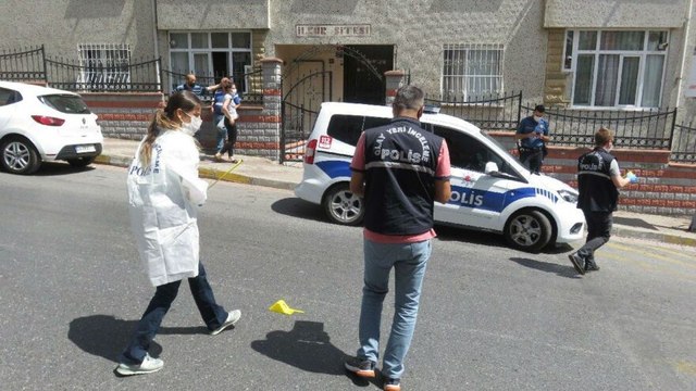 Tartıştığı baldızını sokakta bacağından vurdu