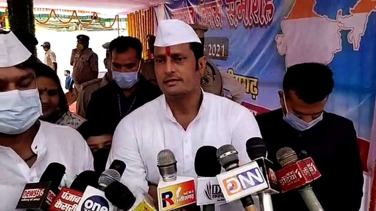 आजादी की 75वीं वर्षगांठ पर संसदीय सचिव विकास उपाध्याय ने अमर शहीदों की शहादत को किया नमन