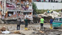 Kastamonu'nun İnebolu ilçesindeki sel felaketinde yıkılan bir binanın müteahhidi hakkında gözaltı kararı