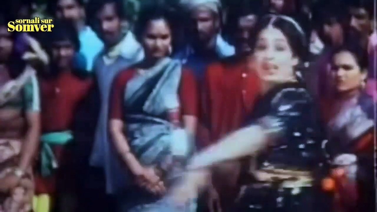 শহর বন্দর ঘুরে আমরা সাপের খেল দেখাই