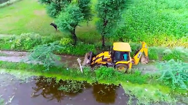 हमें निकालने आया दूसरा ट्रेक्टर भी फंस गया Johad Challenge Gone Extremely Wrong Part-2_360P