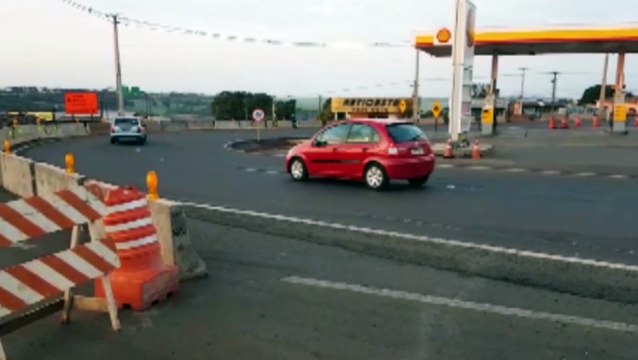Domingo inicia com pouco movimento no Trevo Cataratas, em Cascavel