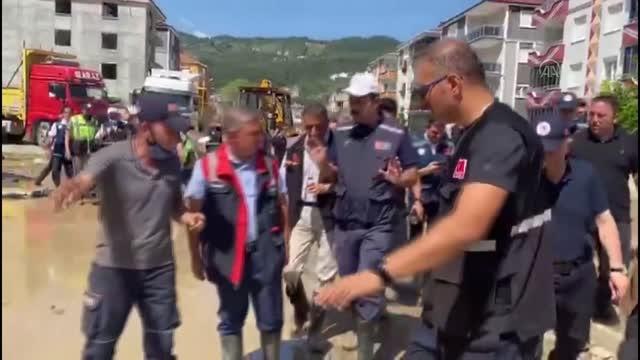 Kurum, selden etkilenen Ayancık ilçesi küçük sanayi sitesinde incelemelere bulundu