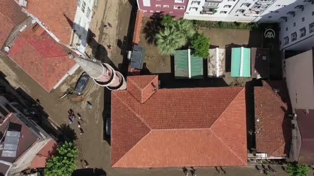 KASTAMONU - Bozkurt'taki sel felaketinde balçıkla kaplanan 113 yıllık cami eski haline getirilmeye çalışılıyor