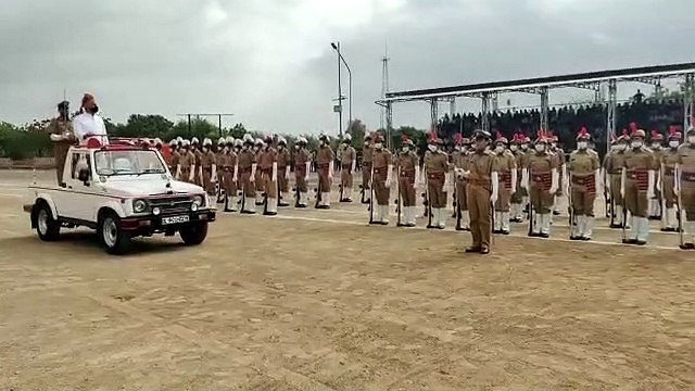 आन-बान और शान से लहराया तिरंगा, गांवों से शहर तक उत्साह व उमंग