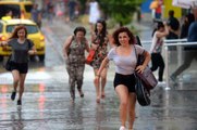 Meteoroloji'den Doğu Karadeniz ve Doğu Anadolu için şiddetli yağış uyarısı! Başlayıp biteceği tarihi verdiler