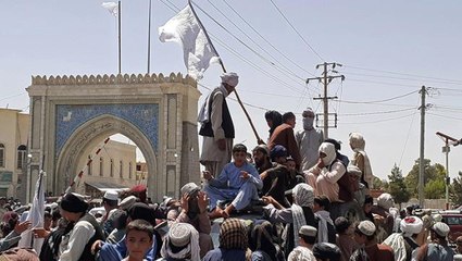Afganistan'ı ele geçiren Taliban, ülkenin adını Afganistan İslam Emirliği olarak değiştiriyor