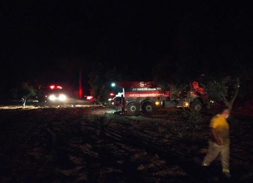 Son dakika haberi! Çanakkale'nin Ezine ilçesinde çıkan orman yangını kontrol altına alındı