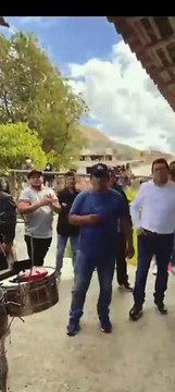 Christian Cueva enchanted by dancing typical music in his native Huamachuco-Christian Cueva encantó bailando música típica en su natal Huamachuco