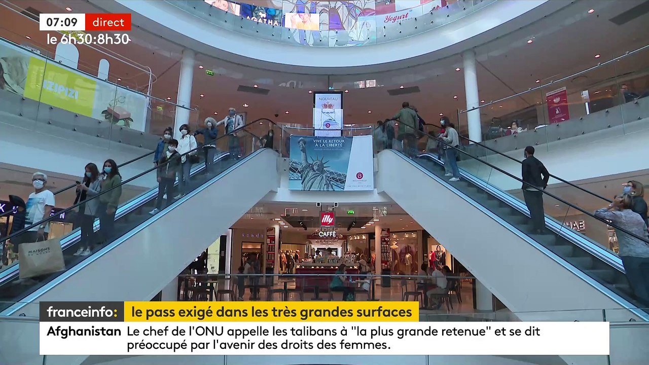 Coronavirus - Le pass sanitaire est désormais obligatoire à compter d'aujourd'hui pour entrer dans au moins 126 centres commerciaux en France - VIDEO