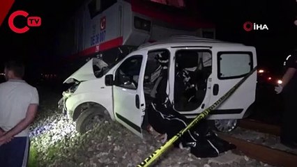 Uşak’ta yük treni, ticari araca çarptı 2 ölü