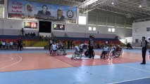 Gazze'de, 2 ay sürecek Tekerlekli Sandalye Basketbol Ligi başladı
