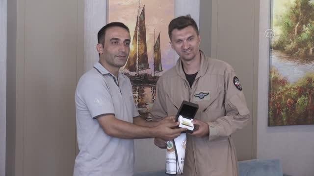 Yangın söndürme çalışmalarına havadan destek veren Polonyalı ekip AA'ya konuştu (1)