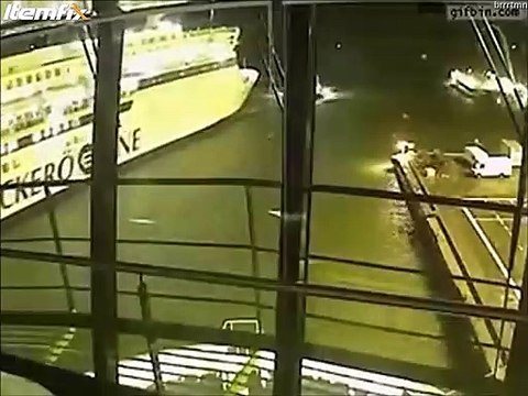 Ce capitaine de bateau va sauver un navire de croisière d'une façon géniale