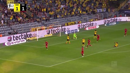 Haaland scores brace as Borussia Dortmund thrash Eintracht Frankfurt 5-2