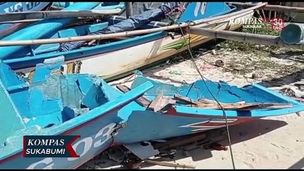 Gelombang Tinggi Rusak Puluhan Perahu Dan Fasilitas Umum