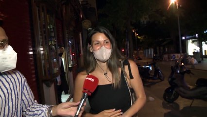 Laura Matamoros disfruta del verano con su pequeño y su mascota