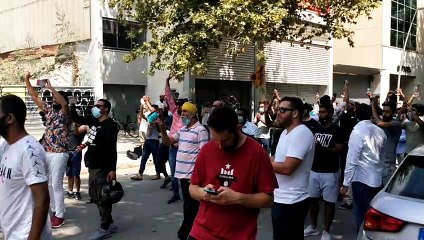 Protesta de los riders de Glovo frente a la sede de la empresa en Barcelona