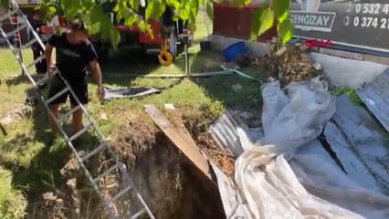 ÇUKURA DÜŞEN İNEĞİ İTFAİYE KURTARDI