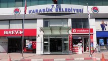 Karantina ihlali yapan kadın belediye girişinde yakalandı