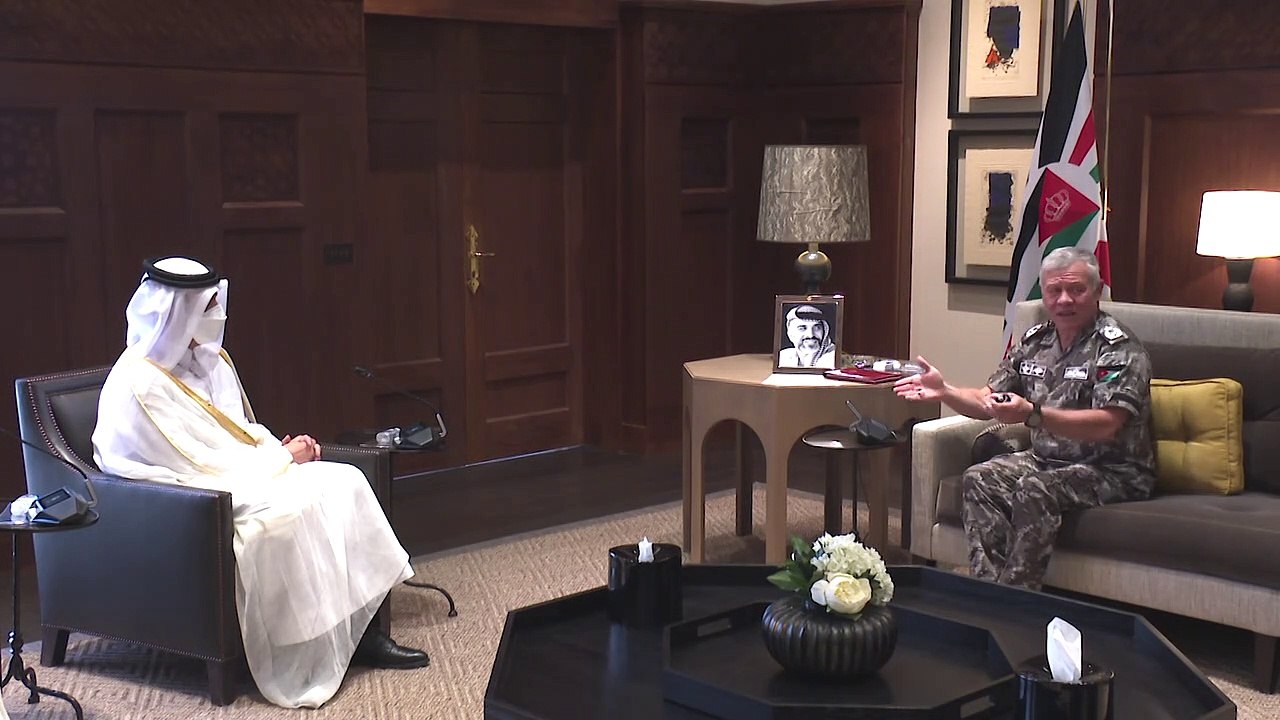 الملك يستقبل نائب رئيس الوزراء ووزير الخارجية القطري