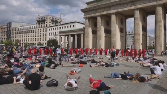 Cientos de manifestantes exigen en Berlín una mayor protección del clima