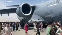 Kabil Havalimanı'nda kaos: Uçaktan düşen 3 kişi hayatını kaybetti