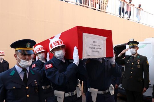 Son dakika gündem: Şehit Astsubay Çavuş Yılmaz Tuncer'in naaşı Kayseri'ye getirildi