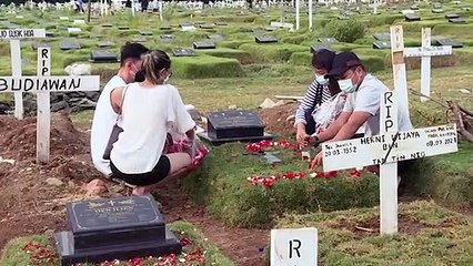 كورونا يسلب أطفالا كثيرين من أهلهم في إندونيسيا