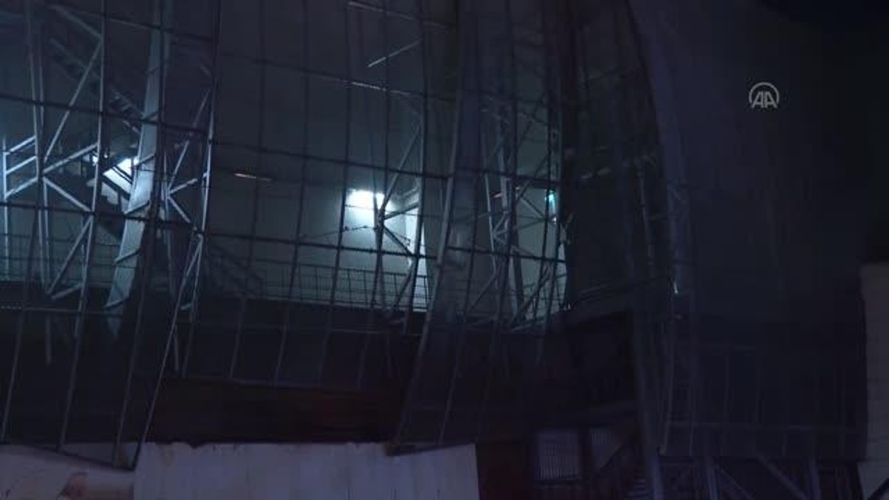 Son dakika haberleri: Bayrampaşa'da alışveriş merkezinde çıkan yangın söndürüldü