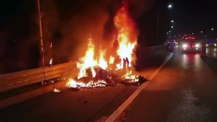 인천공항고속도로 승용차 사고로 전소...음주운전 정황 확인 중 / YTN