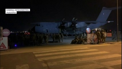 Afghanistan: le premier avion français est arrivé à l'aéroport de Kaboul