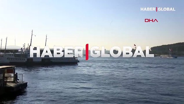 Rus savaş gemisi Sarayburnu Limanı'na demirledi