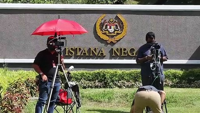 Political leaders arrive at Istana Negara for audience with King