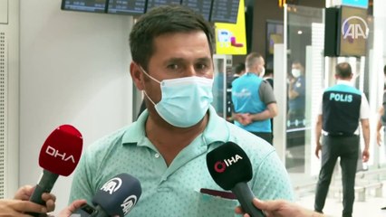 Afganistan'daki Türk vatandaşları THY uçağıyla yurda getirildi