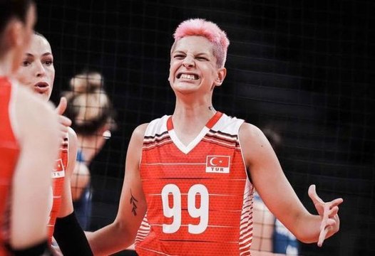 Ebrar Karakurt'un sevgilisi kimdir? Ebrar Karakurt'un sevgilisi İmge kimdir? İmge kimdir, kaç yaşında?