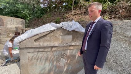 Pompei, scoperta una tomba unica con un corpo semi-mummificato