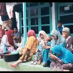 viral!!!satu kampung keluar rumah gara2 pengamen ini???